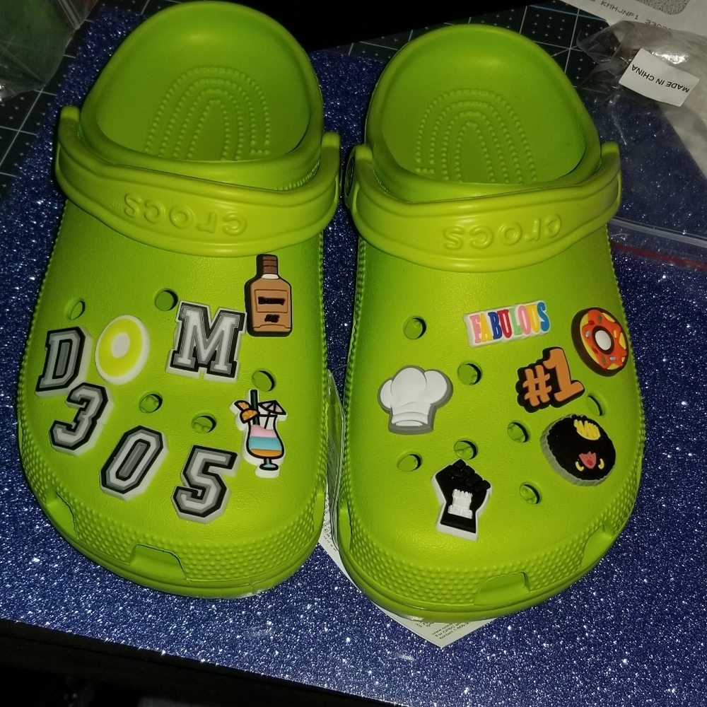 Crocs/Jibbitz - Picture 7 of 16